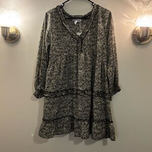 NWT Elegant Black and White Long Sleeve Dress Animal Print Paisley size small